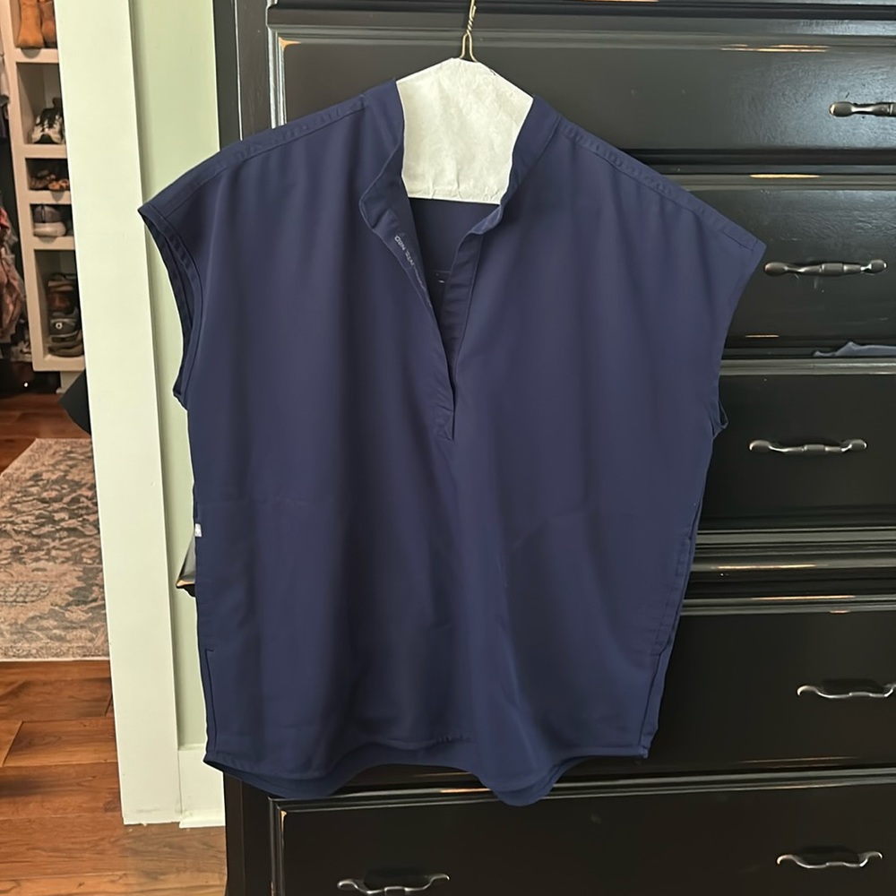 Figs Women Rafaela Oversized Scrub Top, Large, Navy